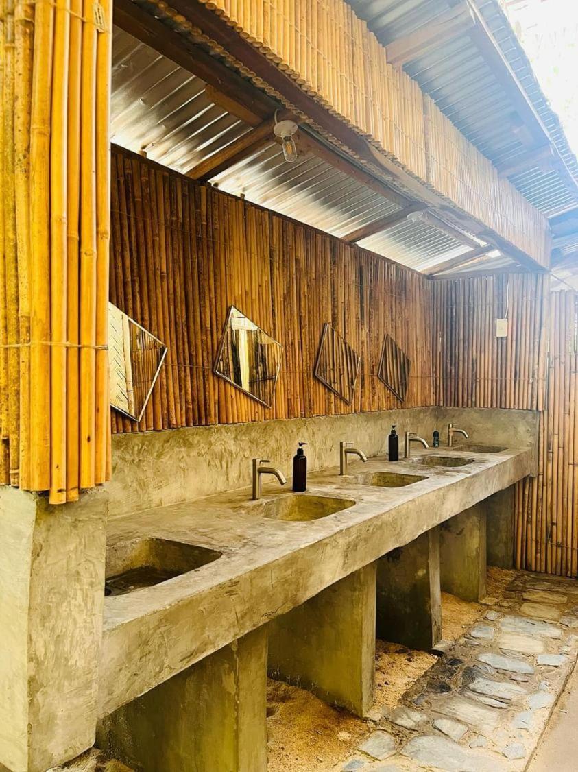 Oia Beach Hostel - אל נידו מראה חיצוני תמונה